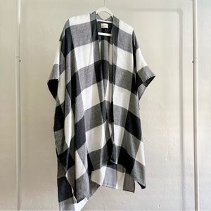 Black and White Buffalo Check Cape